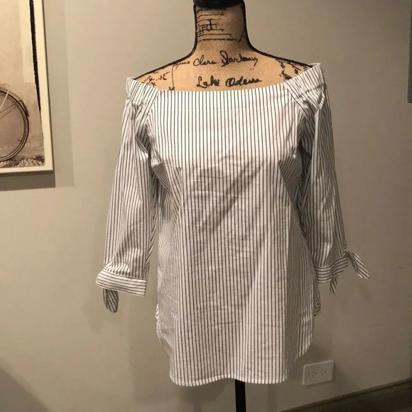 Artisan NY Off-the-shoulder top - Picture 4 of 5